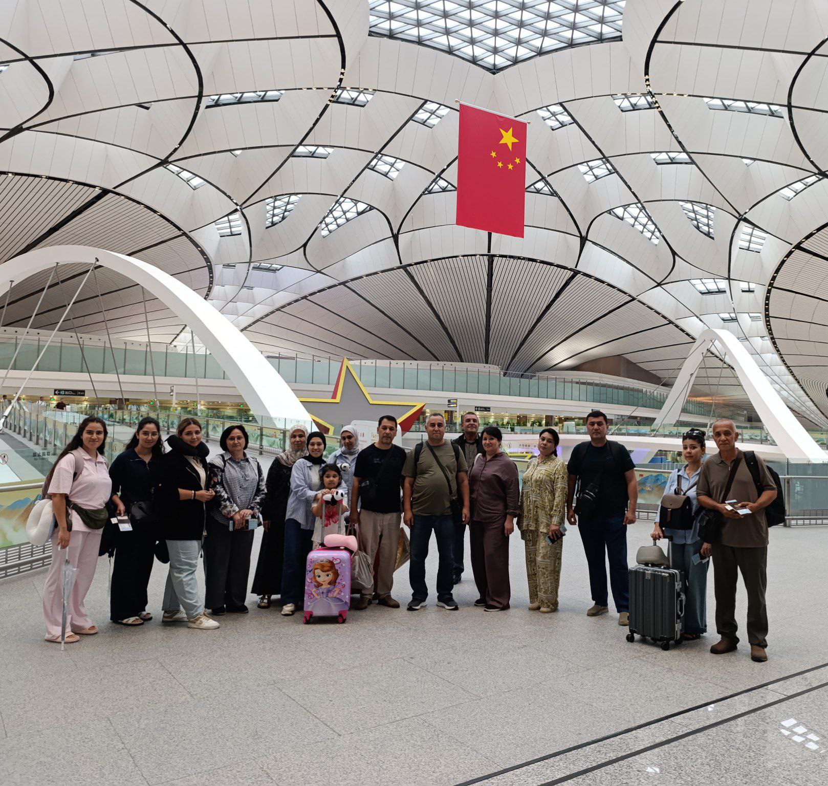 U porno suratga olish paytida keldi.